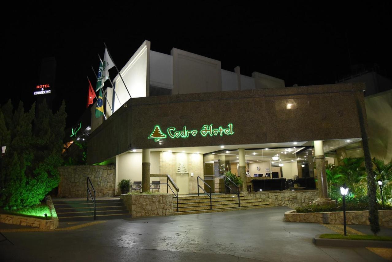 Cedro Hotel Londrina Bagian luar foto