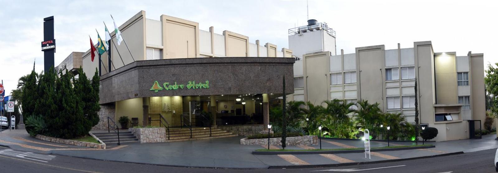 Cedro Hotel Londrina Bagian luar foto